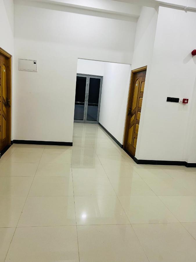 Sp Tourist Hotel Jaffna Exterior foto