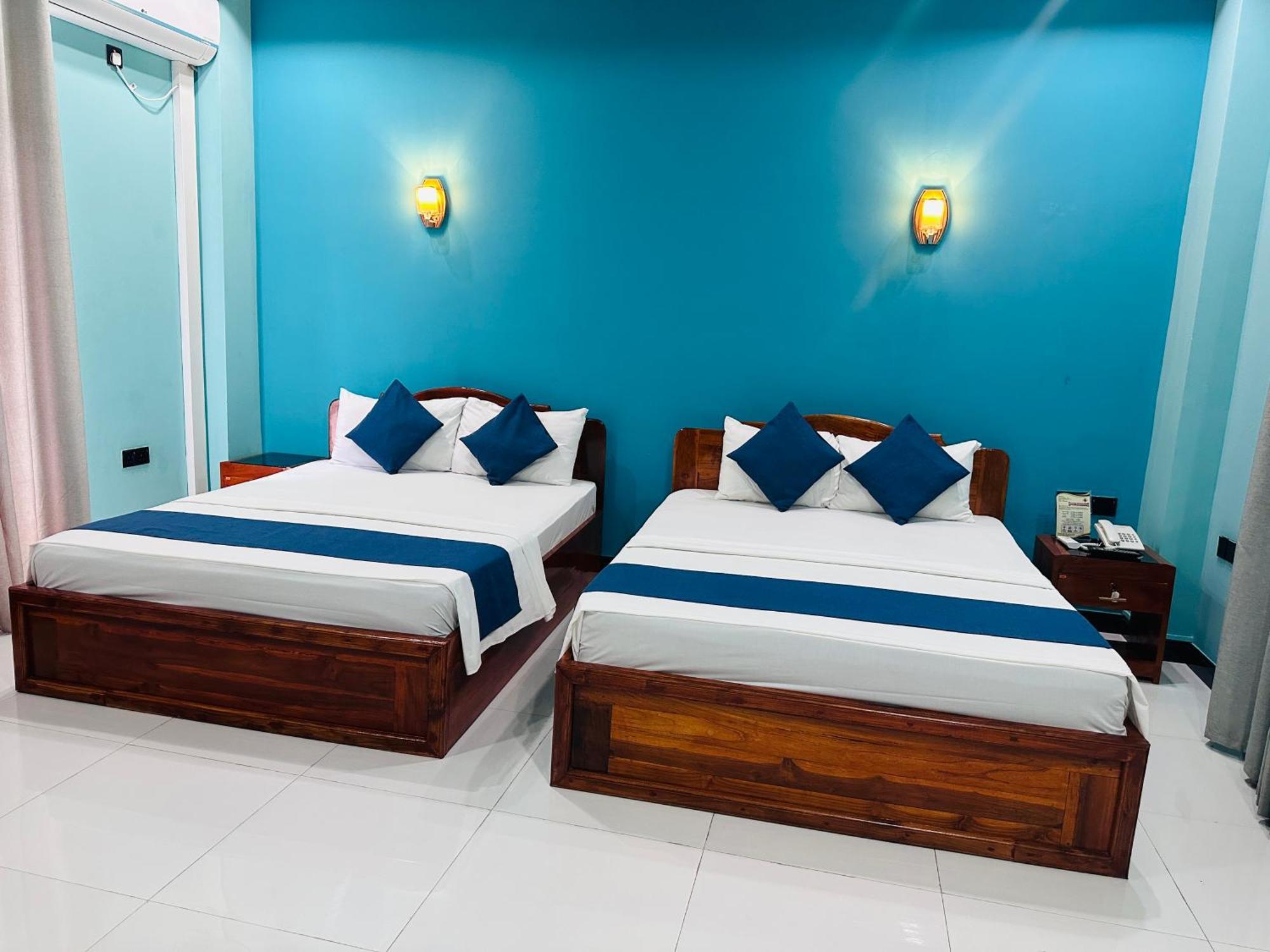 Sp Tourist Hotel Jaffna Exterior foto